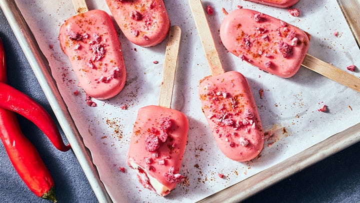 sweet_heat_raspberry_swirl_ice_cream_bars_720x405