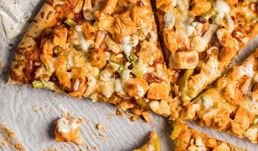 chicken buffalo pizza