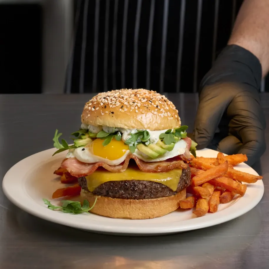 Hamburger déjeuner plein-goût