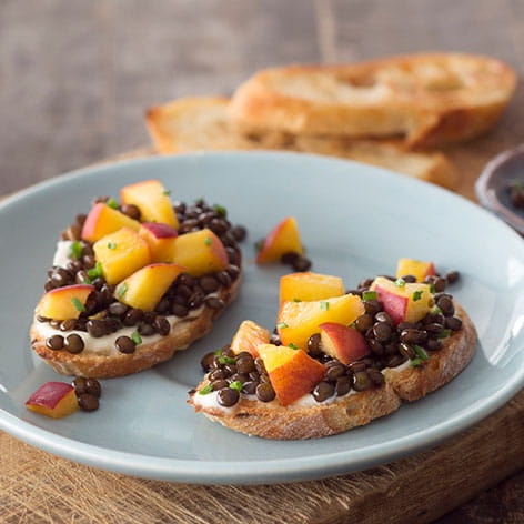 pickled_peach_and_black_beluga_lentil_toasts