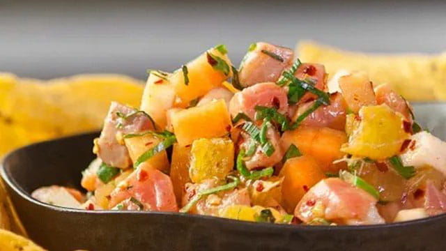 640x360_recipe_0006_salmoncevichenachos_2016
