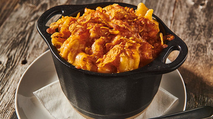 mac and cheese with nashville cornflakes and cheddar crispy crusted toppings