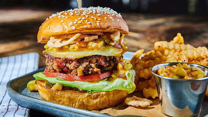 Cattlemen's® Carolina Tangy Gold™ Relish Black Bean Burger					